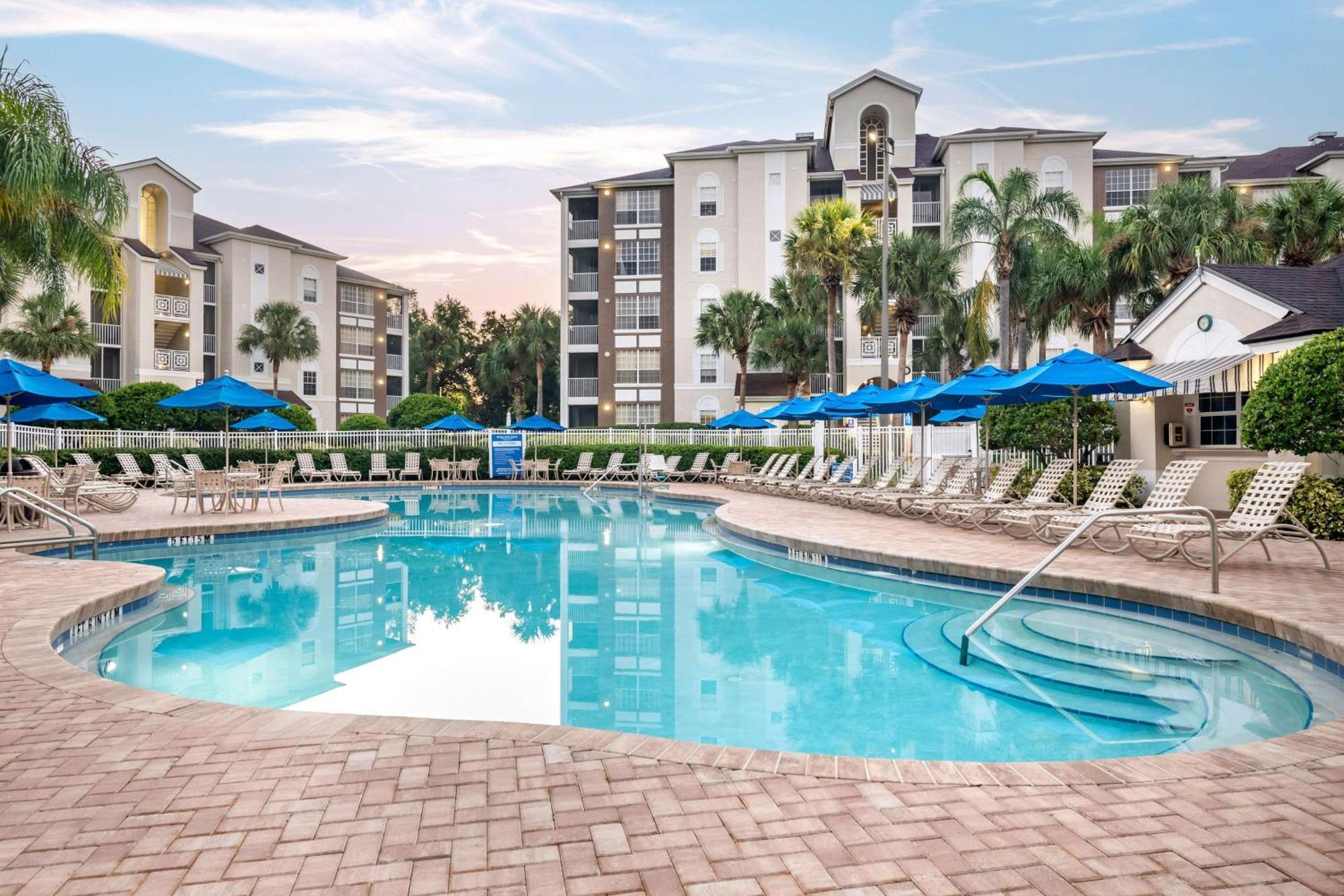 Hilton Vacation Club Grande Villas Orlando Lake Buena Vista Exterior photo