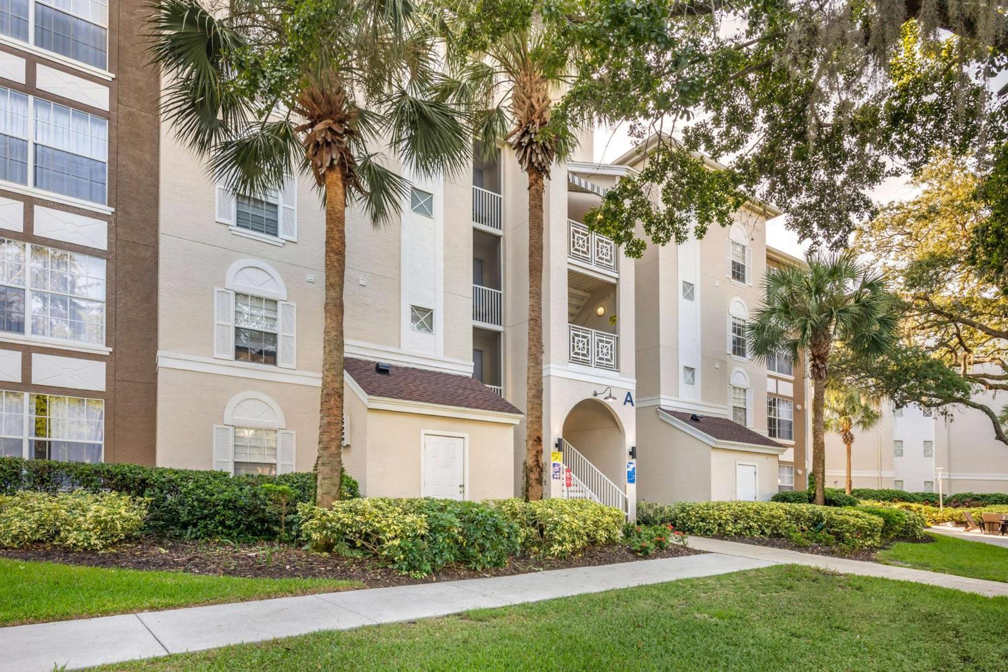 Hilton Vacation Club Grande Villas Orlando Lake Buena Vista Exterior photo